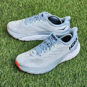 HOKA ARAHI 6 - Womens Athletic Shoes - SIZE 9B